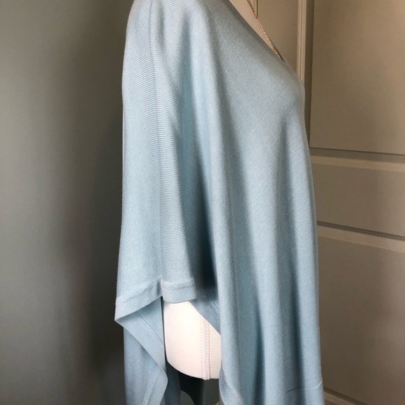 Ann Taylor Black Label V-neck Poncho.  Light Blue.  Size XS/S - Picture 7 of 10